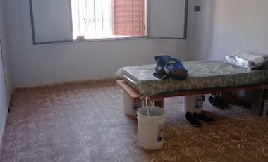 Venta a Estrenar Galpón 260m2 oficina 60m2 pérgola triple 40m2 Escritura en Villa Adela U$S95.000.