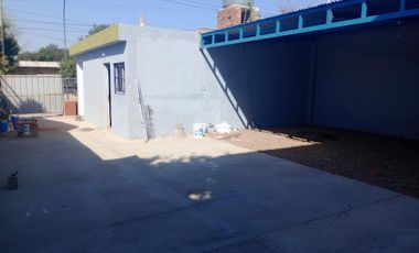 Venta a Estrenar Galpón 260m2 oficina 60m2 pérgola triple 40m2 Escritura en Villa Adela U$S95.000.