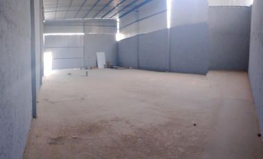 Venta a Estrenar Galpón 260m2 oficina 60m2 pérgola triple 40m2 Escritura en Villa Adela U$S95.000.