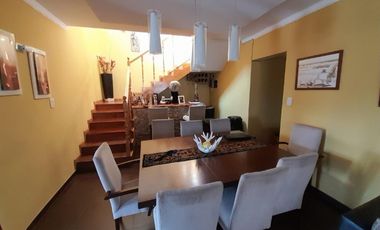 Impecable Casa 5 Ambientes En Alquiler, Bagnat 1100, Ituzaingó