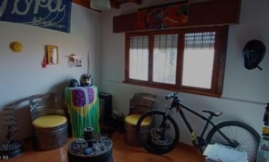 VENDO CHALET 4 AMB EN BARRIO HIPODROMO