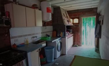 VENDO CHALET 4 AMB EN BARRIO HIPODROMO