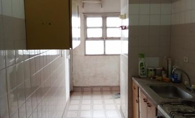 DEPARTAMENTO DE 3 AMBIENTES CON BALCON EN FLORES