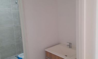 Venta DOS AMBIENTES con balcón Edificio de Categoría