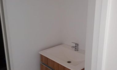 Venta DOS AMBIENTES con balcón Edificio de Categoría
