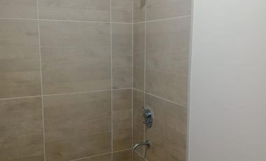 Venta DOS AMBIENTES con balcón Edificio de Categoría