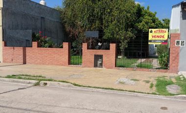 Venta de Casa en lote propio zona San Justo. Consulte