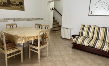 Hermosa Casa de 4 Ambientes + dep.