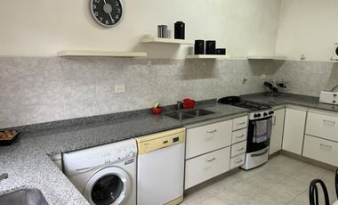 Hermosa Casa de 4 Ambientes + dep.