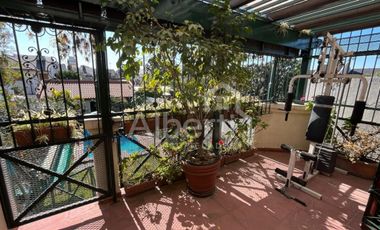 CHALET 6 AMBIENTES EN HAEDO CON FONDO Y PILETA.