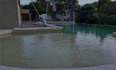 VENDO CASA 4 AMB CON PISCINA