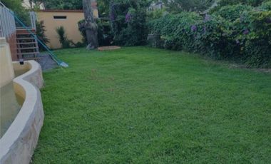 VENDO CASA 4 AMB CON PISCINA