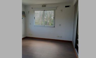 VENDO CASA 4 AMB CON PISCINA