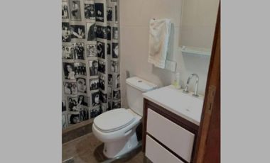 VENDO CASA 4 AMB CON PISCINA