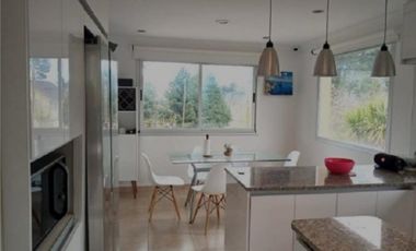 VENDO CASA 4 AMB CON PISCINA