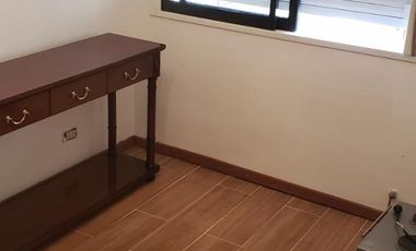 Chalet 5 Amb. con Cochera - IMPECABLE