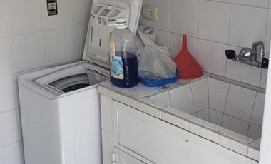 Chalet 5 Amb. con Cochera - IMPECABLE