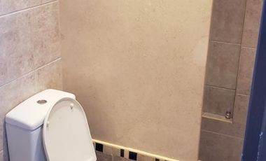 Chalet 5 Amb. con Cochera - IMPECABLE