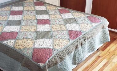 Chalet 5 Amb. con Cochera - IMPECABLE