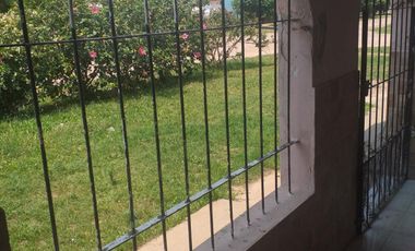 Se Vende Casa  2 plantas - Coronel Du Graty - Chaco