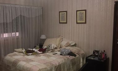 VENDO Chalet 5 amb c/fondo libre s/lote 10 x 45 Quincho Fondo libre Garaje 2 autos