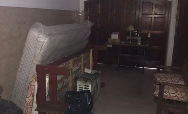 VENDO Chalet 5 amb c/fondo libre s/lote 10 x 45 Quincho Fondo libre Garaje 2 autos