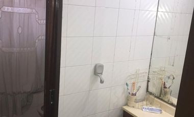 VENDO Chalet 5 amb c/fondo libre s/lote 10 x 45 Quincho Fondo libre Garaje 2 autos