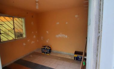 Amplia casa multifamiliar en venta
