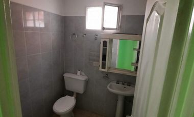 Amplia casa multifamiliar en venta