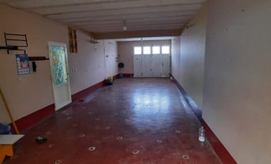 Amplia casa multifamiliar en venta