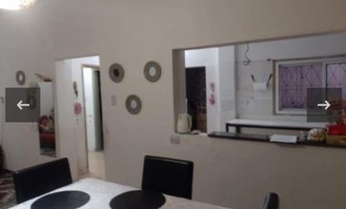 CASA DE 3 AMBIENTES  ( A DOS CUADRA DE LA AV. MARQUEZ)