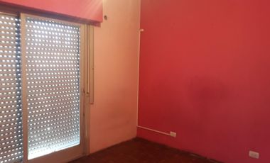 SAN JUSTO (CENTRO) DEPTO. 4  AMBIENTES con balcon y patio