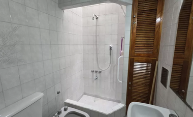 Muy Buena Propiedad, Amplio Fondo Libre, Excelente Zona