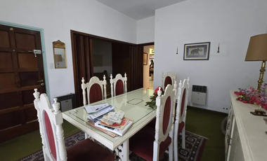 Muy Buena Propiedad, Amplio Fondo Libre, Excelente Zona