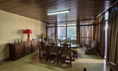 Muy Buena Propiedad, Amplio Fondo Libre, Excelente Zona