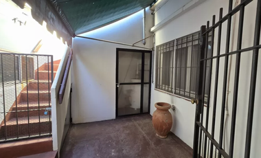 Muy Buena Propiedad, Amplio Fondo Libre, Excelente Zona