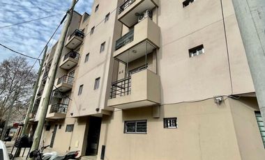 DEPARTAMENTO 2 AMB EN CASEROS - TRES DE FEBRERO