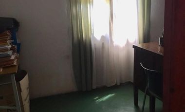 casa a media cuadra de Avenida Eva Peron