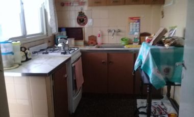 SE VENDE DEPTO en NECOCHEA a 300 ms del MAR y 200 de la PEATONAL