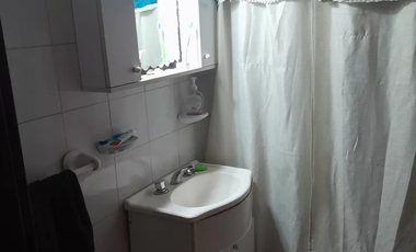 Casa 5 ambientes con fondo y pileta