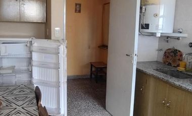 ALQUILER DEPTO 4 AMB S/COCHERA (EDIF. REPUBLICA)