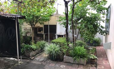 VENTA - VILLA MADERO - CASA MULTIFAMILIAR A RECICLAR