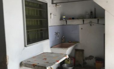 VENTA - VILLA MADERO - CASA MULTIFAMILIAR A RECICLAR