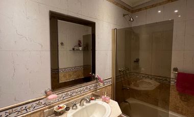 Chalet de 4 AMBIENTES en venta