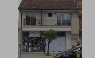 VENDO PROPIEDAD EN BLOCK LOCALES Y DEPTOS