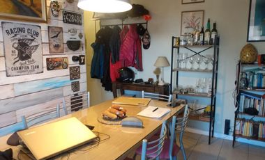 Departamento tres ambientes con cochera venta Monte Grande Centro