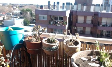Departamento tres ambientes con cochera venta Monte Grande Centro