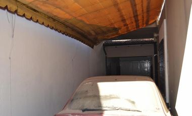 VENTA Casa Lote propio DE 6 AMBIENTES