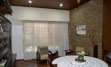 VENTA Casa Lote propio DE 6 AMBIENTES