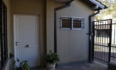 VENTA Casa Lote propio DE 6 AMBIENTES